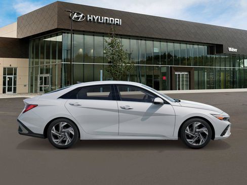 New 2026 Hyundai Elantra Limited image 8