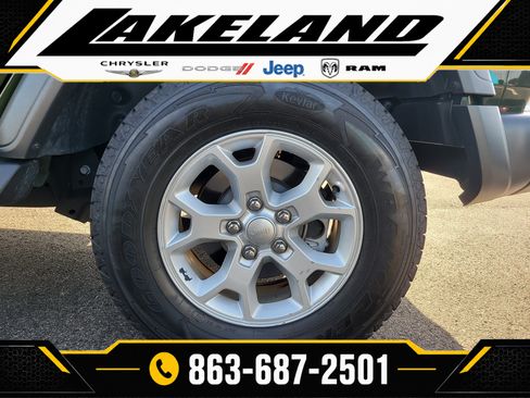 Used 2021 Jeep Wrangler Unlimited Sport AWD/4WD image 8