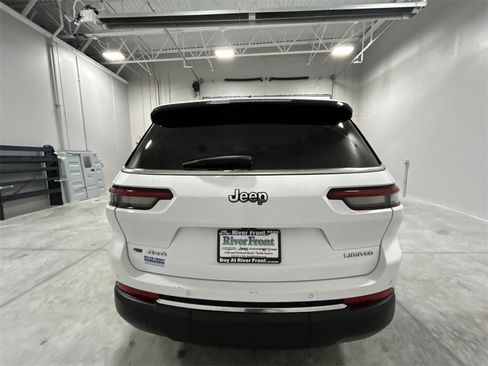 Used 2021 Jeep Grand Cherokee L Limited image 7
