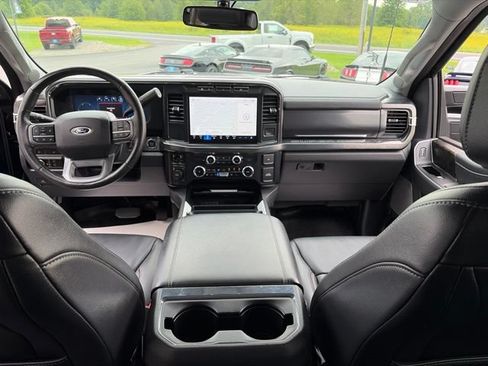 Used 2024 Ford F250 Lariat AWD/4WD image 32