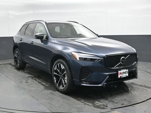 New 2026 Volvo XC60 B5 Plus w/ Climate Package AWD/4WD image 4