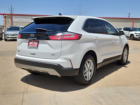 Used 2022 Ford Edge SEL w/ Convenience Package AWD/4WD image 3