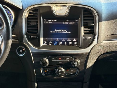 Used 2019 Chrysler 300 Touring w/ Sport Appearance Package image 28