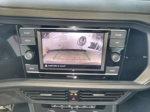Used 2024 Volkswagen Jetta Sport FWD image 17