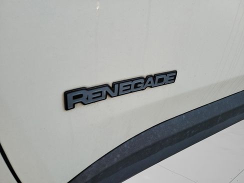 Used 2017 Jeep Renegade Altitude image 28