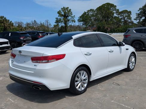 Used 2018 Kia Optima EX w/ Technology Package FWD image 8