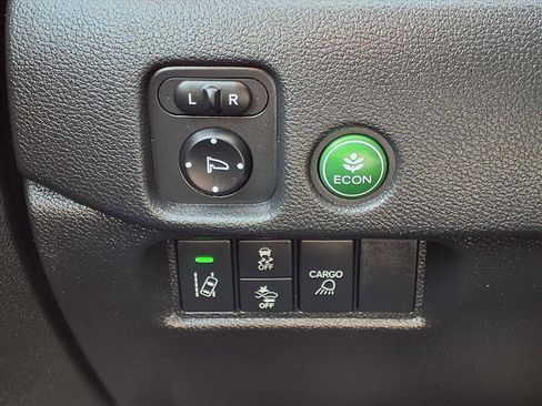 Used 2025 Honda Ridgeline RTL+ image 12