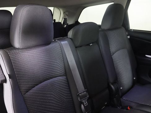 Used 2019 Dodge Journey SE image 28