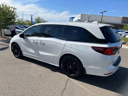 Certified 2024 Honda Odyssey Sport image 9