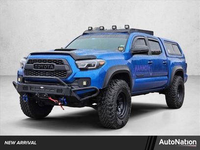 Used 2017 Toyota Tacoma TRD Sport w/ Tow Package (A/T)