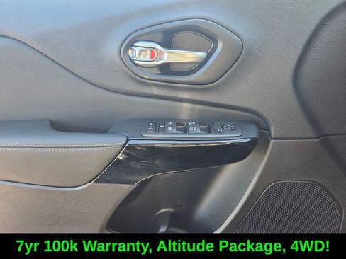 Certified 2023 Jeep Cherokee Altitude Lux AWD/4WD image 19