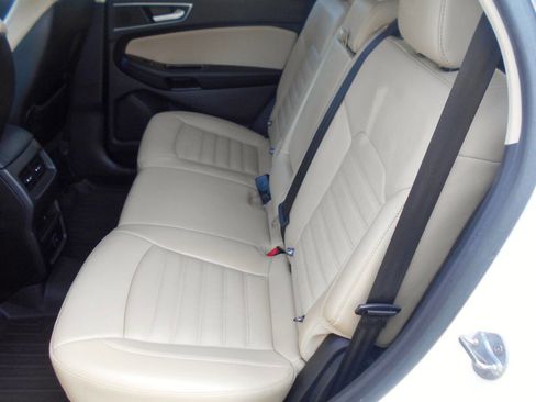 Used 2015 Ford Edge SEL w/ Equipment Group 201A image 18