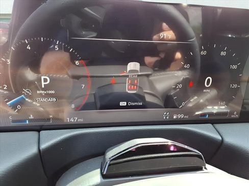 New 2025 Nissan Armada SL w/ Captain's Chari Seat Package image 18