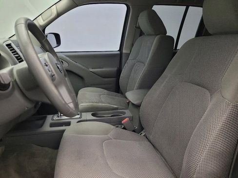 Used 2018 Nissan Frontier SV image 17