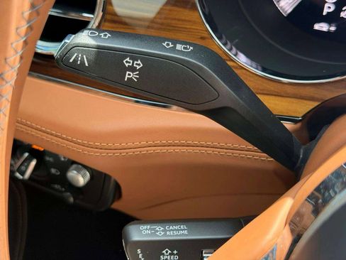 Certified 2021 Bentley Bentayga image 42