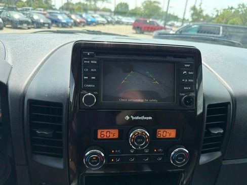 Used 2014 Nissan Titan SL AWD/4WD image 34