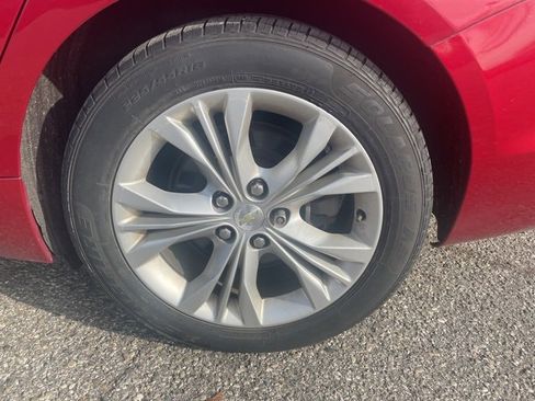 Used 2014 Chevrolet Impala LT w/ Convenience Package image 9