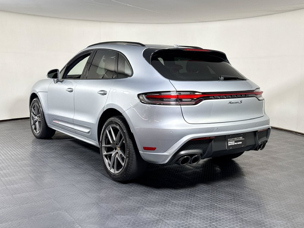 Certified 2023 Porsche Macan S AWD/4WD image 3