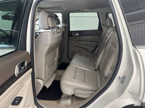 Used 2011 Jeep Grand Cherokee Laredo image 11