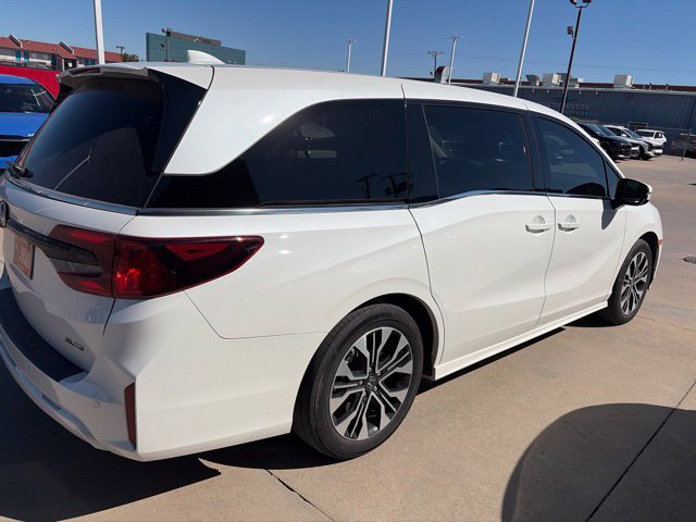 Used 2025 Honda Odyssey Elite image 3