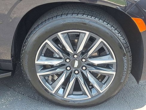 Certified 2024 Cadillac Escalade ESV Sport Platinum AWD/4WD image 8