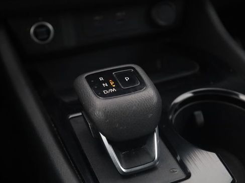 Used 2023 Nissan Rogue S AWD/4WD image 21