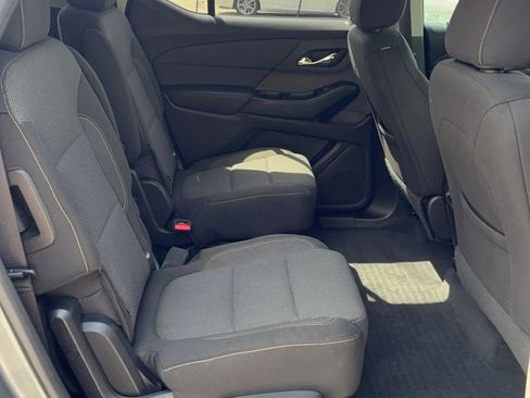 Used 2019 Chevrolet Traverse LT FWD image 15
