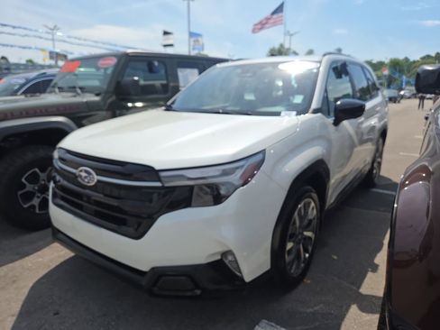 Certified 2025 Subaru Forester Touring w/ Popular Package - Touring AWD/4WD image 10