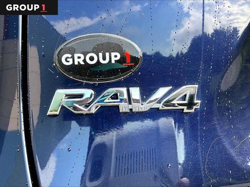 Certified 2022 Toyota RAV4 XLE AWD/4WD image 33
