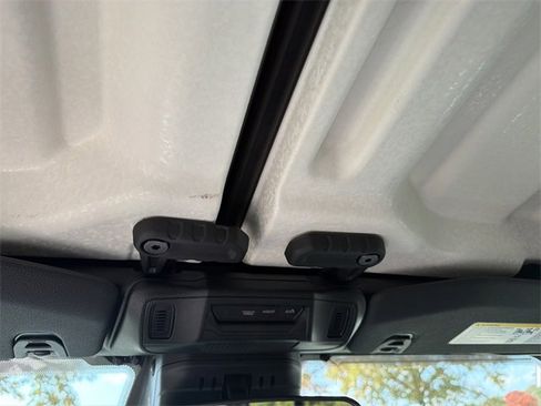 New 2026 Jeep Gladiator Rubicon w/ Steel Bumper Group image 32