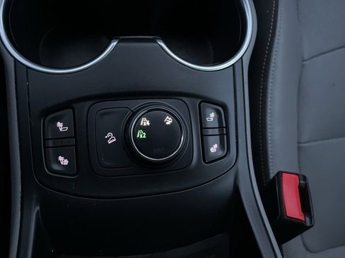 Used 2018 GMC Terrain SLT image 45