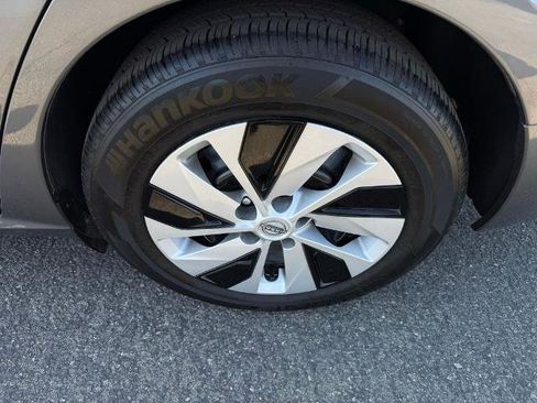 Certified 2025 Nissan Altima 2.5 S FWD image 8