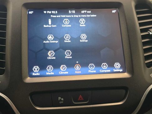 Used 2019 Jeep Cherokee Trailhawk w/ Trailer Tow Group AWD/4WD image 14