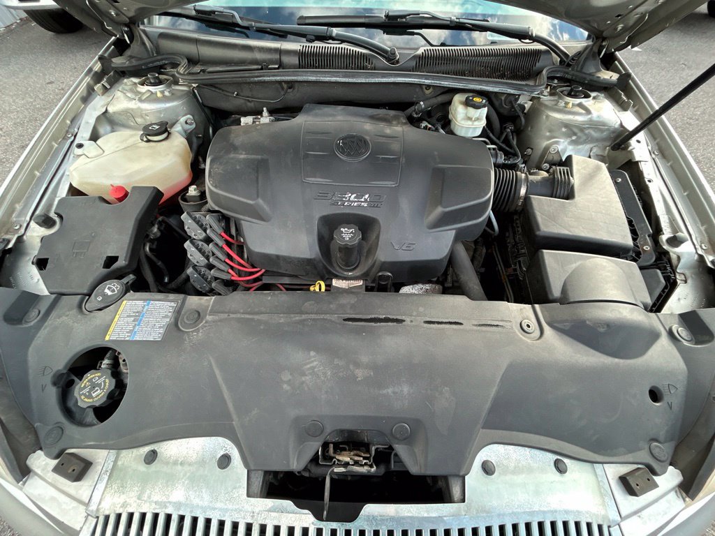 Used 2007 Buick Lucerne CXL w/ Luxury Package FWD image 10