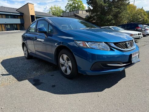 Used 2013 Honda Civic LX image 4