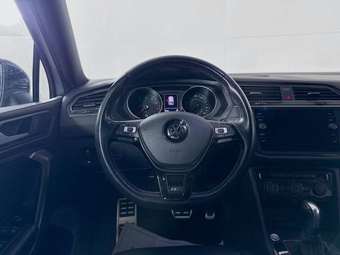 Used 2021 Volkswagen Tiguan SE R-Line image 23