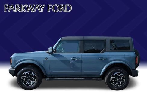 Used 2023 Ford Bronco Outer Banks AWD/4WD image 2