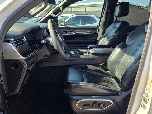 Used 2024 Jeep Wagoneer L 4WD image 19