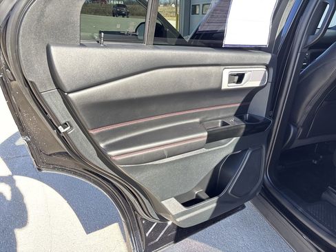 Used 2023 Ford Explorer ST-Line image 28
