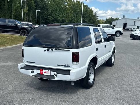 Used 2002 Chevrolet Blazer LS w/ Preferred Equipment Group RWD image 4