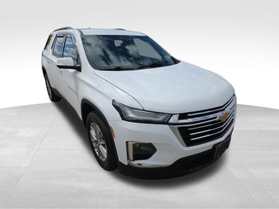 Used 2023 Chevrolet Traverse LT