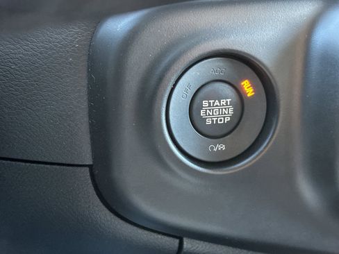 Certified 2022 Jeep Wrangler Sport S image 20