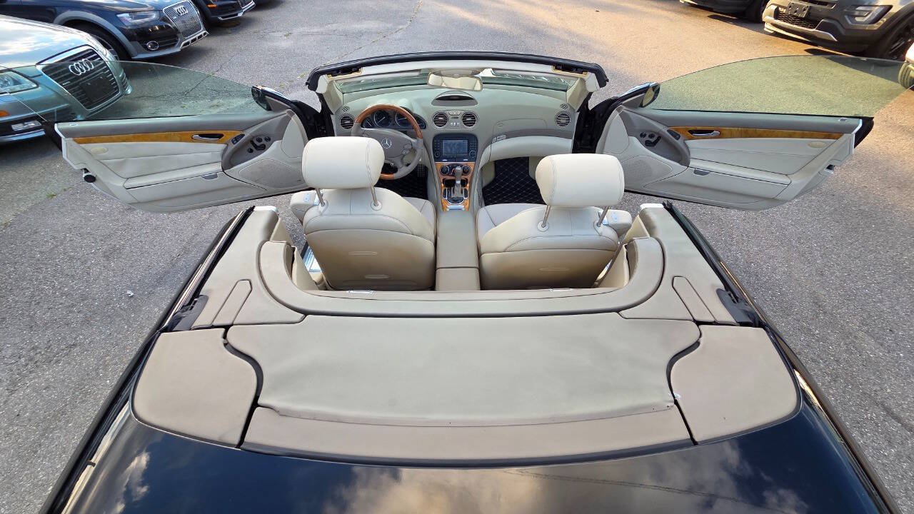 Used 2008 Mercedes-Benz SL 550 image 28