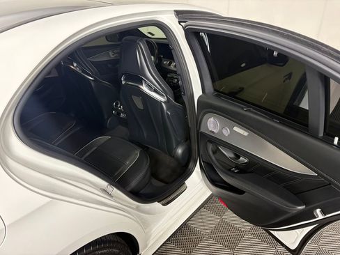 Used 2019 Mercedes-Benz E 63 AMG S image 33