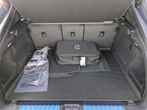 New 2025 Porsche Macan 4S Electric image 21