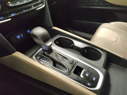 Used 2020 Hyundai Santa Fe SE image 26