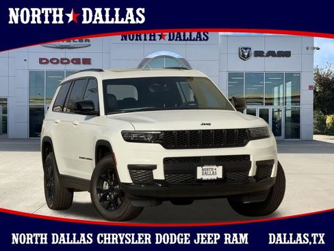 New 2025 Jeep Grand Cherokee L Altitude AWD/4WD image 1