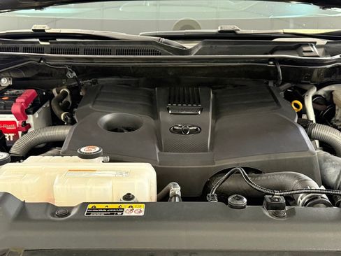 Used 2024 Toyota Tundra Platinum image 31