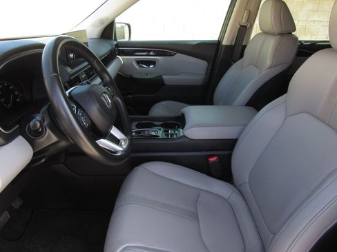 Used 2023 Honda Pilot EX-L image 15