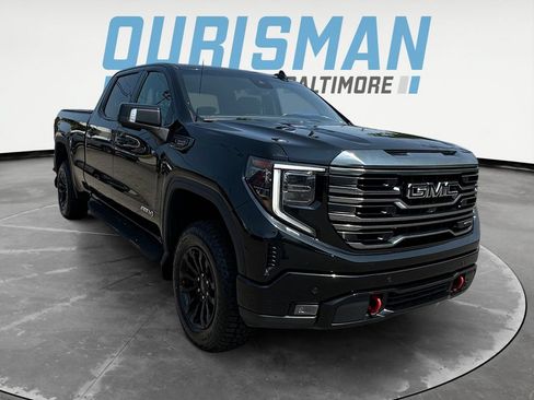 Used 2022 GMC Sierra 1500 AT4 w/ AT4 Premium Package AWD/4WD image 1